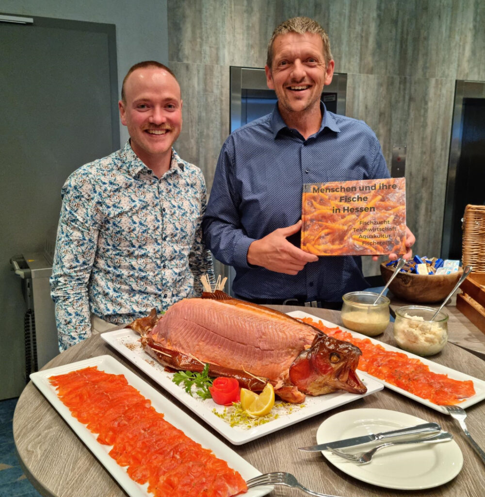 Kai Uwe Bernhard mit Kilian Keidel am Fischereitag 2023